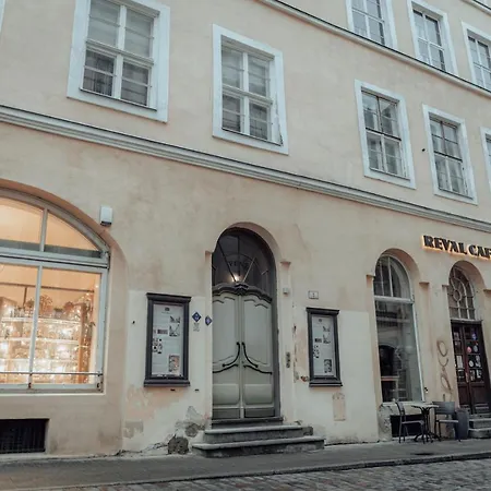 Dream - Spacious 1-bedroom In The Old Town Apartment *